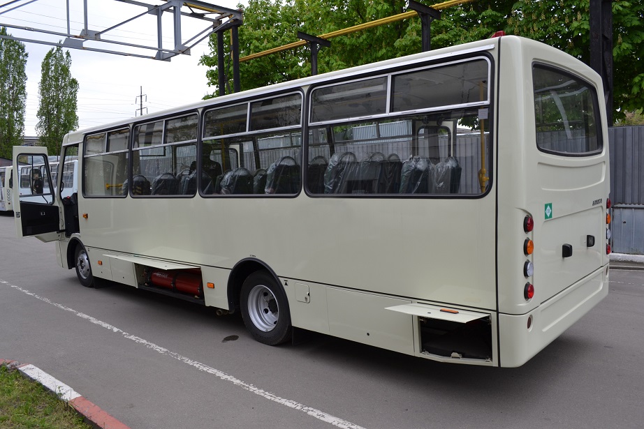 Новенький міський автобус