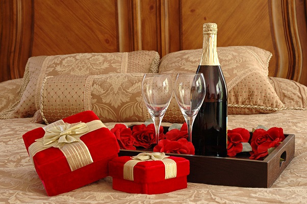 Romantic evening in the apartment for rent in Kiev