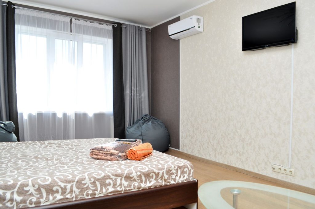 2-bedroom apartment on the street.  st. Iordanskaya 11v