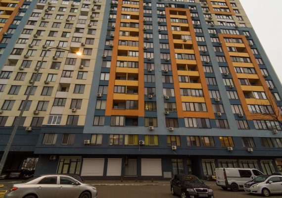 1-к квартира на сутки в Киеве Богатырская, 6а, 2 этаж