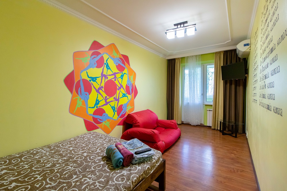 3-bedrooms apartment on the obolonskiy avenue 16E