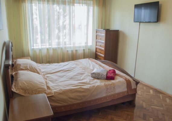 3-bedrooms apartment on the obolonskiy avenue 16a