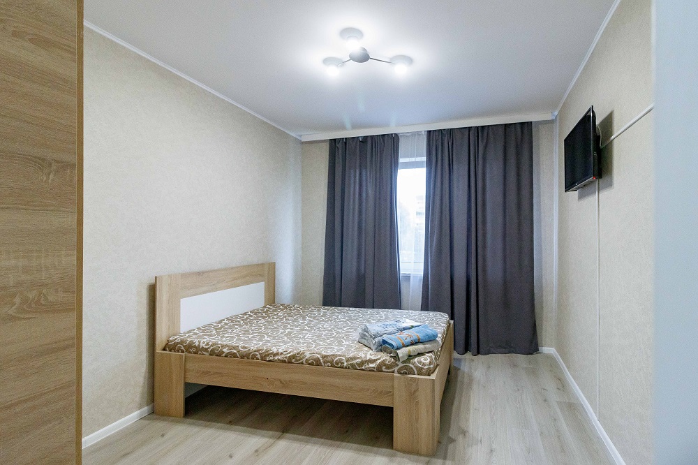 3-bedrooms apartment on the Ozerna street 26 (for navigation Obolon region)