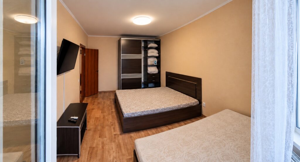 2-Room Apartment for Daily Rent in Kyiv, 5 Baltiiskyi Lane, Obolon