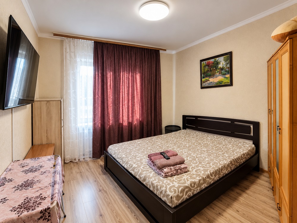 2-к. квартира на добу у Києві, проспект Оболонський 37а